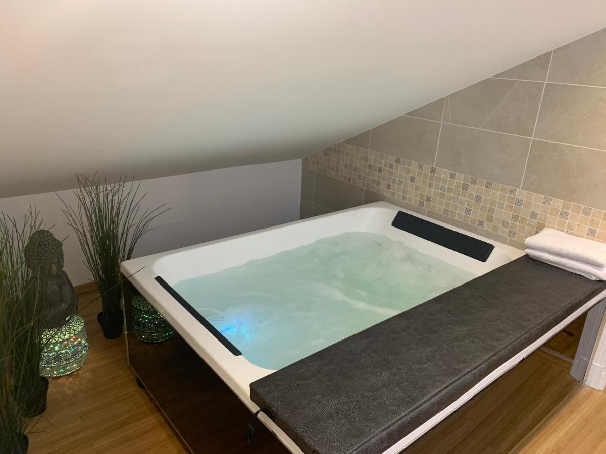 Mas Terre Chambres D'Hotes Lezoux Экстерьер фото