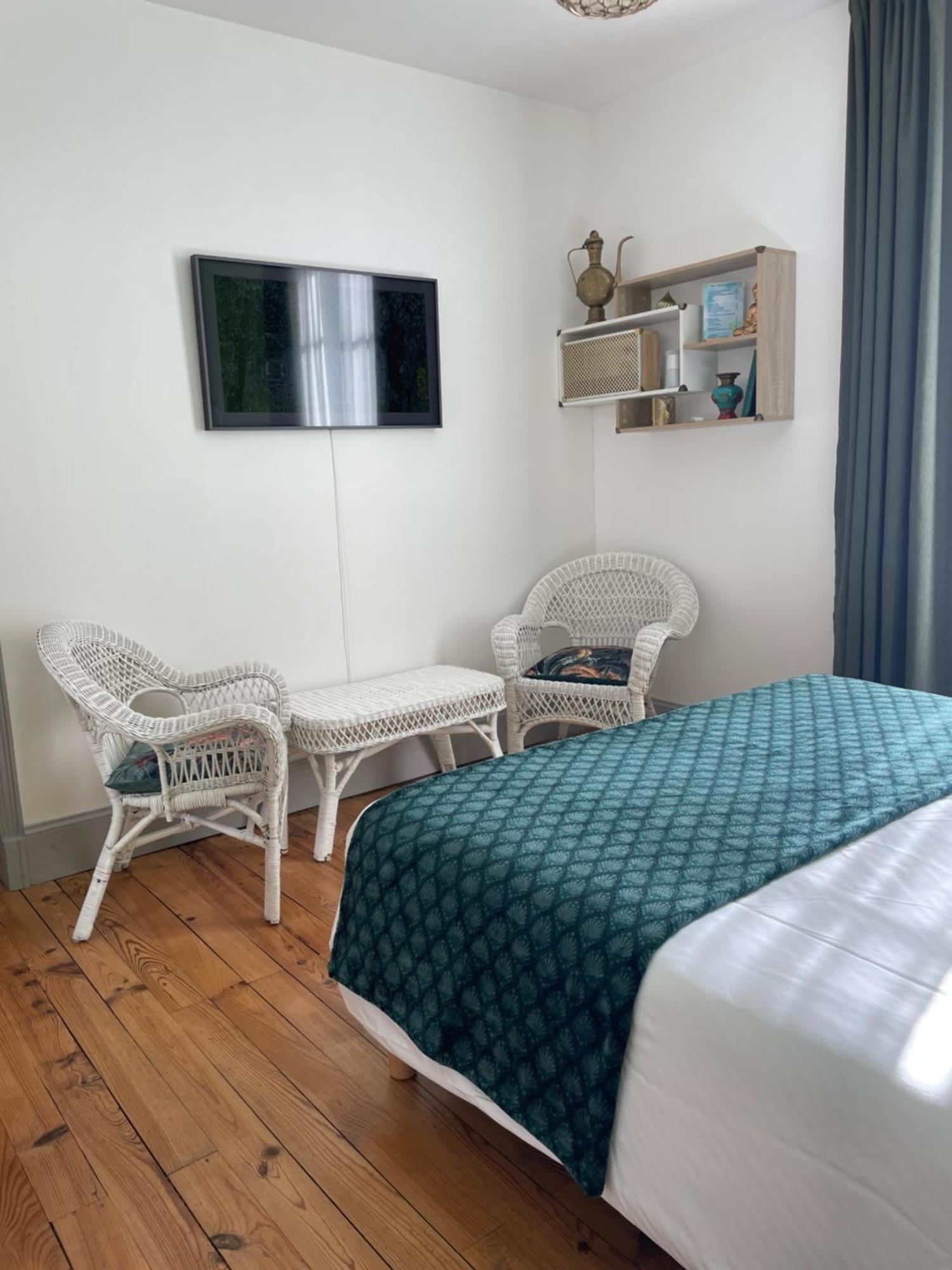 Mas Terre Chambres D'Hotes Lezoux Экстерьер фото